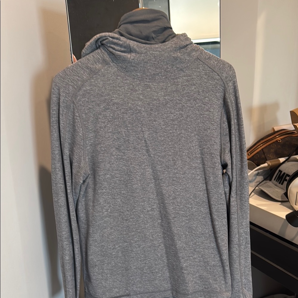 Lululemon long sleeve hoodie with neck gaiter